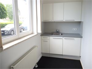 neuwertige Teeküche