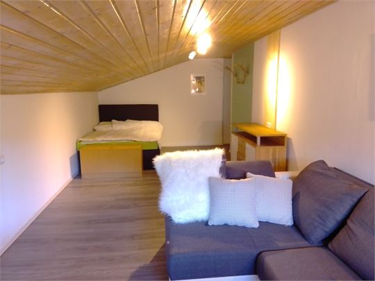 extra Raum mit Schlafplatz und Coach