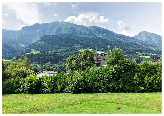 Ausblick ins Gebirge