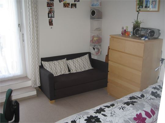 Wohnzimmer mit Ausgang auf die Terrasse