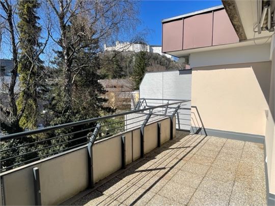 Rarität! Exlusives Apartment mit großer Terrasse fußläufig in die Altstadt Nonntal Salzburg Stadt