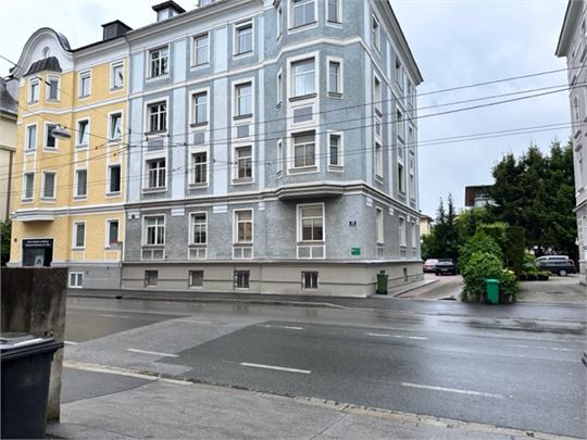 Jetzt Anlage dann mein eigenes Büro/Wohnung! großzügige Büroetage in einem Altbau im Andräviertel Salzburg Stadt