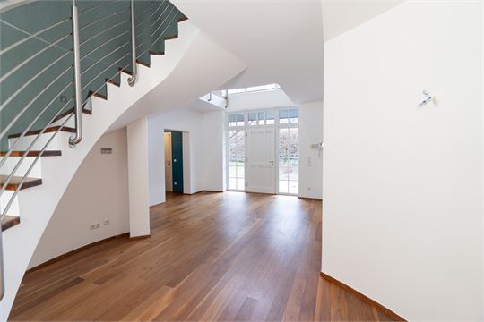 Vorzimmer mit Stiegenaufgang