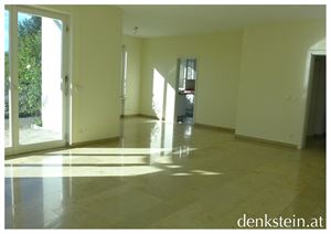 Wohnzimmer mit Blick zur Küche