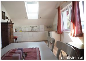 Wohnzimmer mit Wohnküche