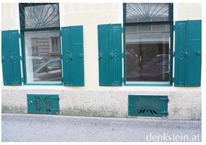 Ansicht auf die Auslagen